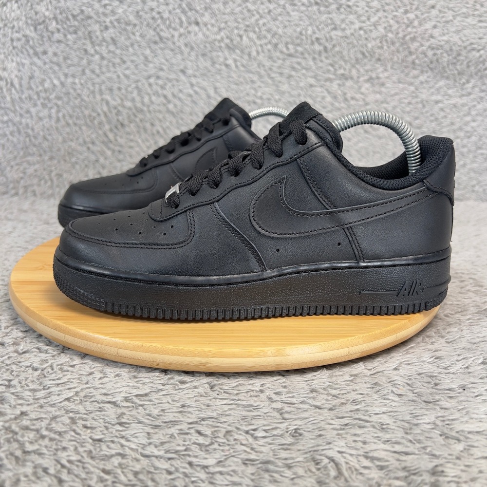 Nike Air Force 1 07 Triple Black Leather Sneakers 315122-001 Mens 6 Womens 7.5